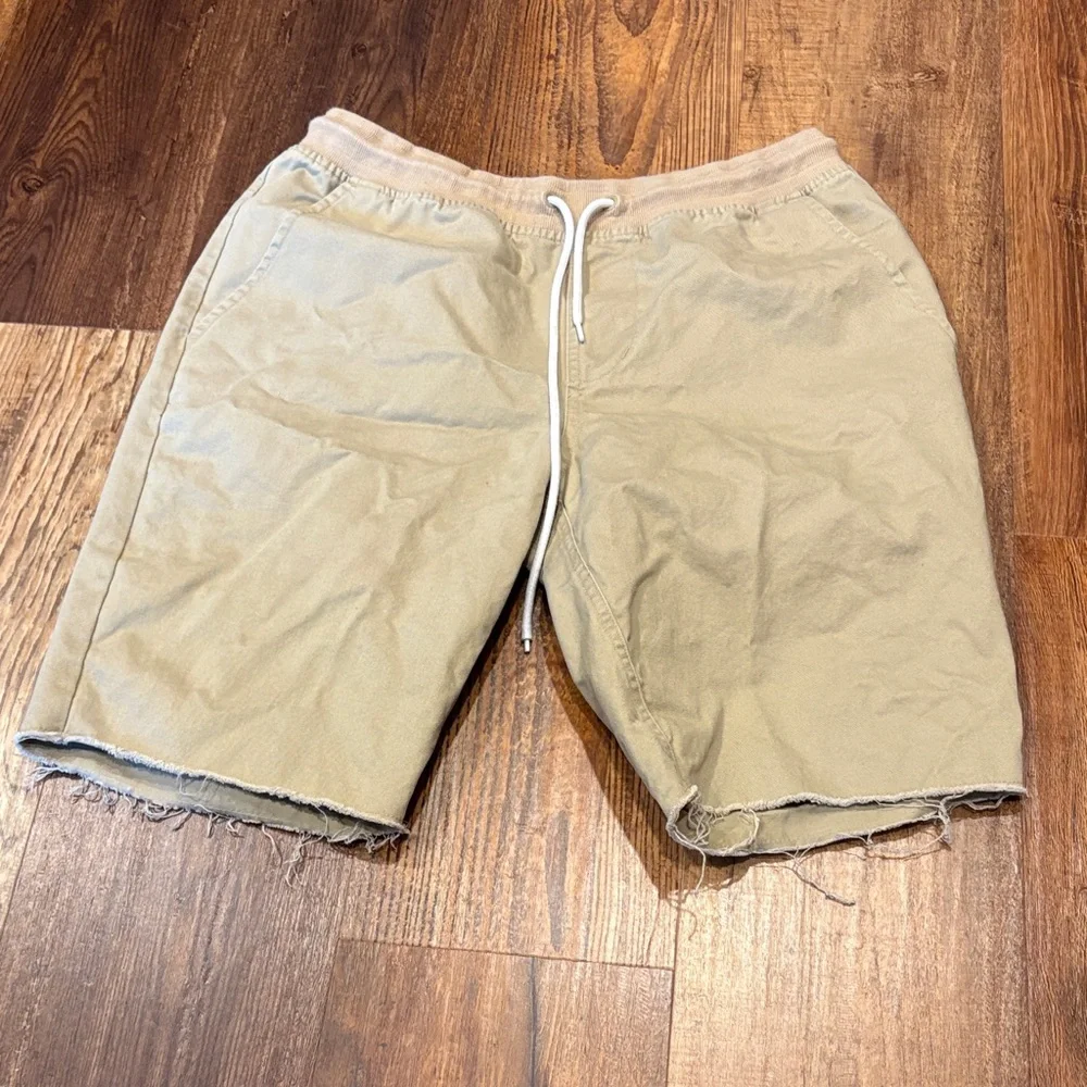 Adidas khaki Men's skate Shorts - Picture 1 of 10